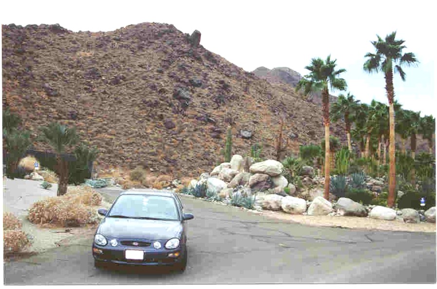 The parking area at the North End of the North Lykken Trail.